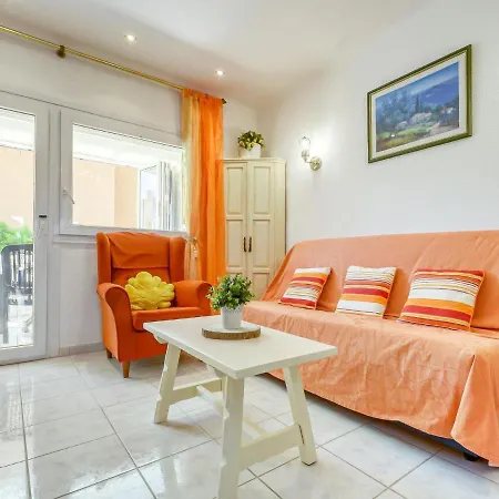 Clos Des Franquets By Interhome